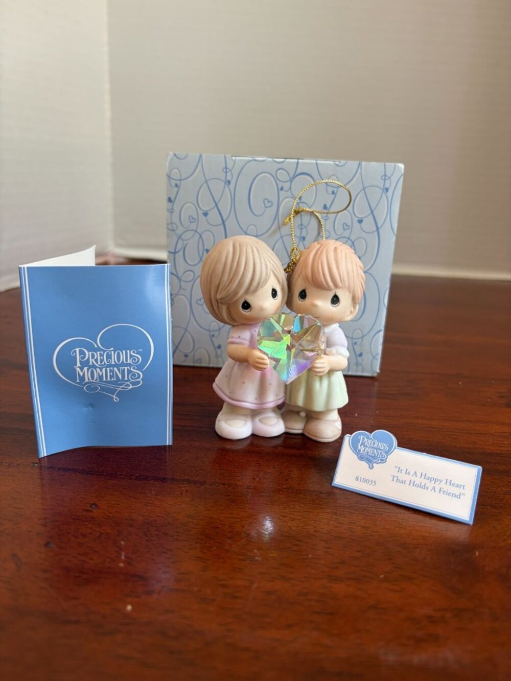 Precious Moments "It is a Happy Heart That Holds a Friend" Ornament, 820008
